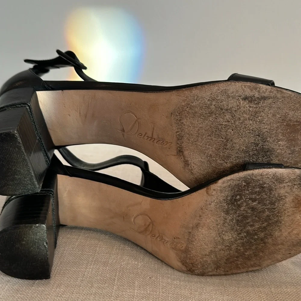Delman Black Leather T-Strap Buckle Block Heel Sandals Size 10